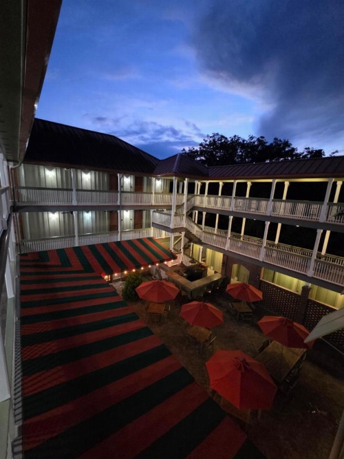 Willow Lodge image 18