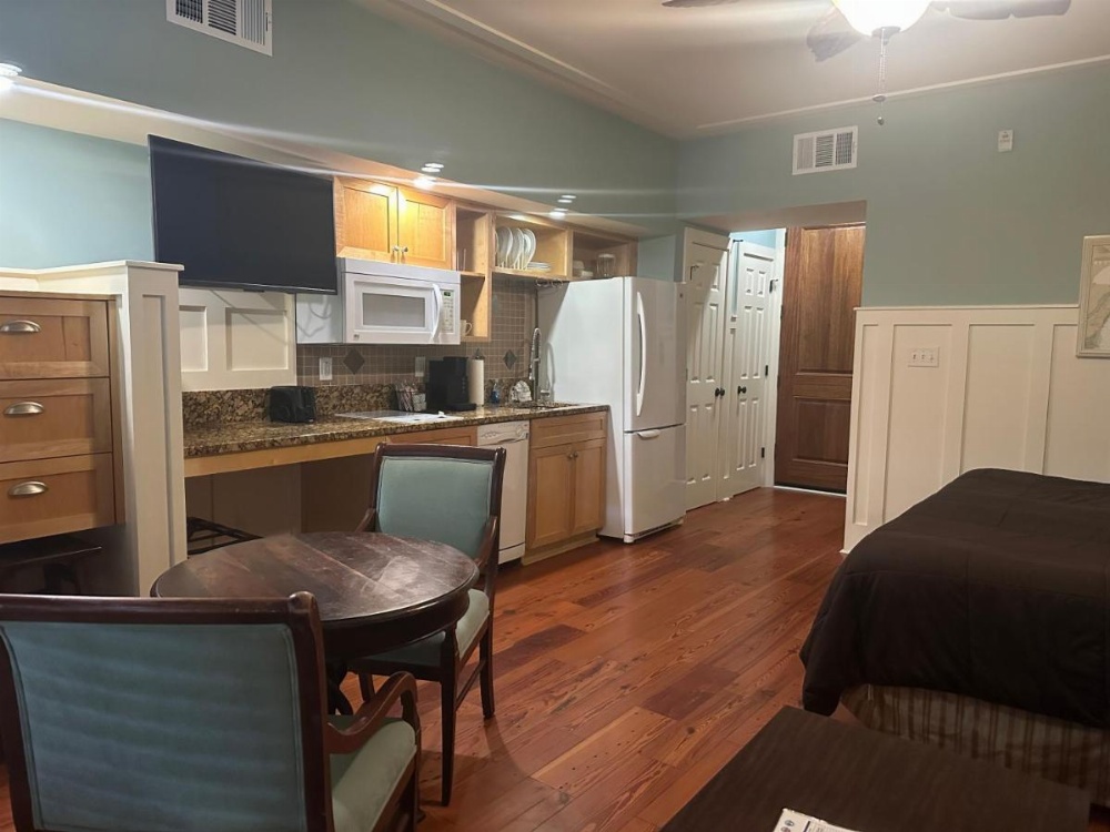 Deluxe Studio - Non-Smoking