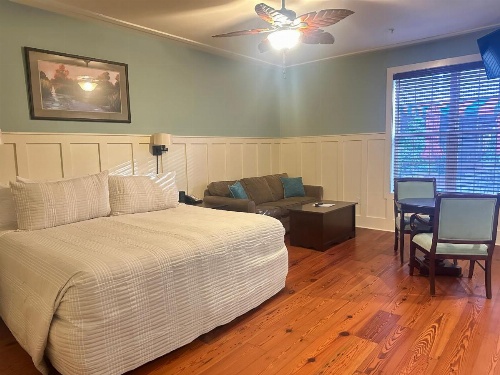 Willow Lodge image 7